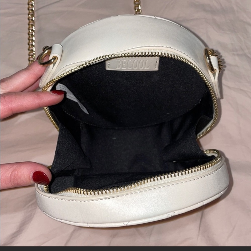 Be Cool Crossbody purse - Picture 4 of 7